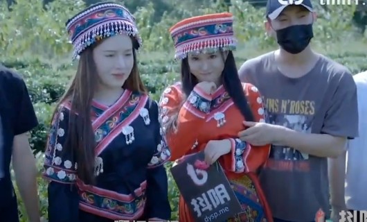 Đi Du Lịch Mông Cổ Gặp Em Gái Xinh Rồi Rủ Chịch Tập Thể