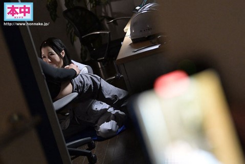 Em Nhân Viên Công Trường Nhỏ Nhắn Bị Các Bác Thợ Xây Chịch Tập Thể